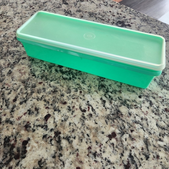 Green Tupperware Rectangular Storage Container - Picture 1 of 7